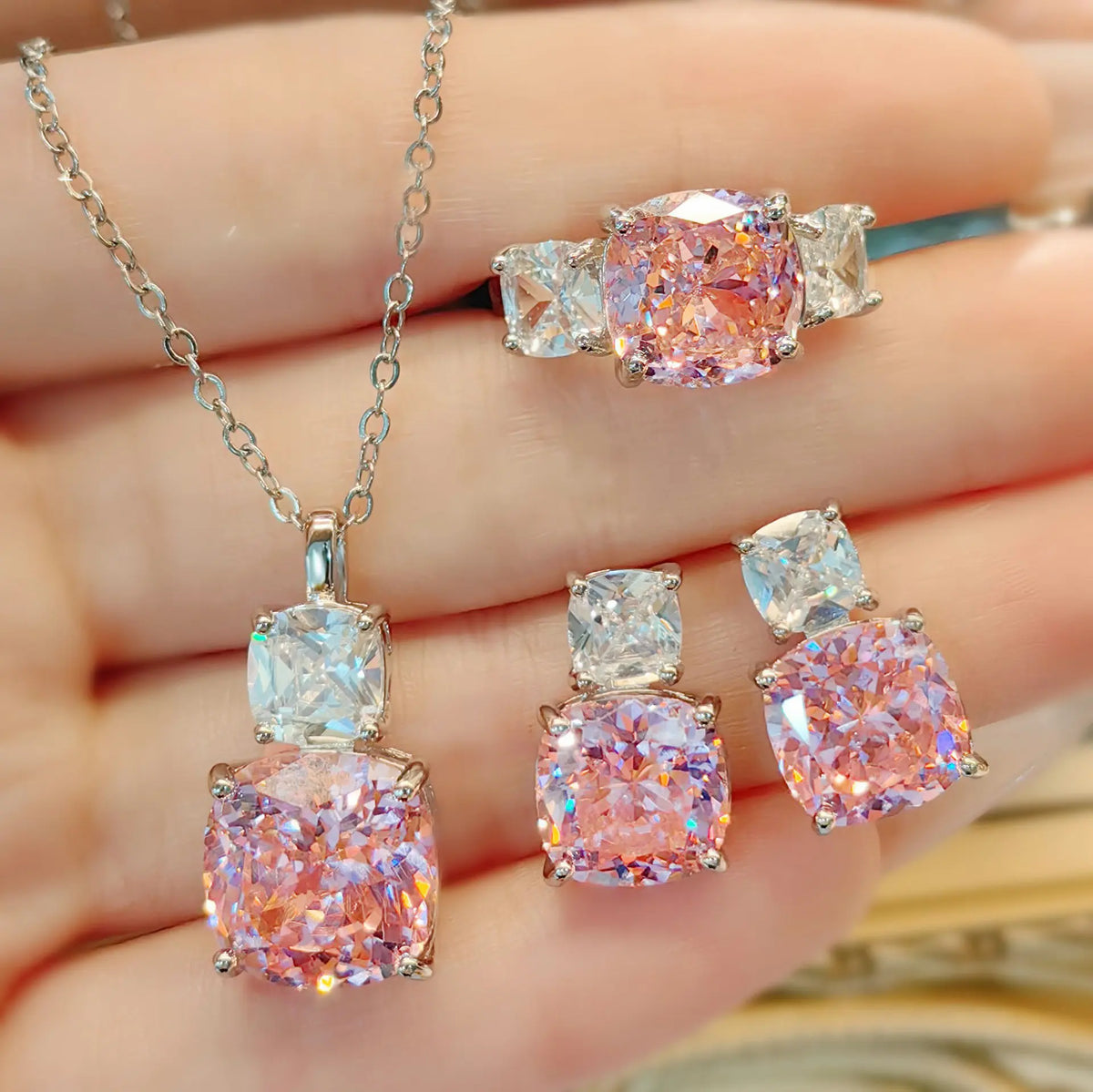 Parure de collier en diamants roses