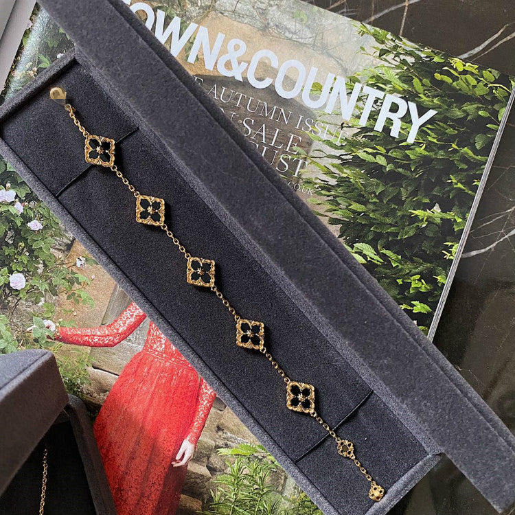 Rhombus white fritillary five-leaf flower bracelet