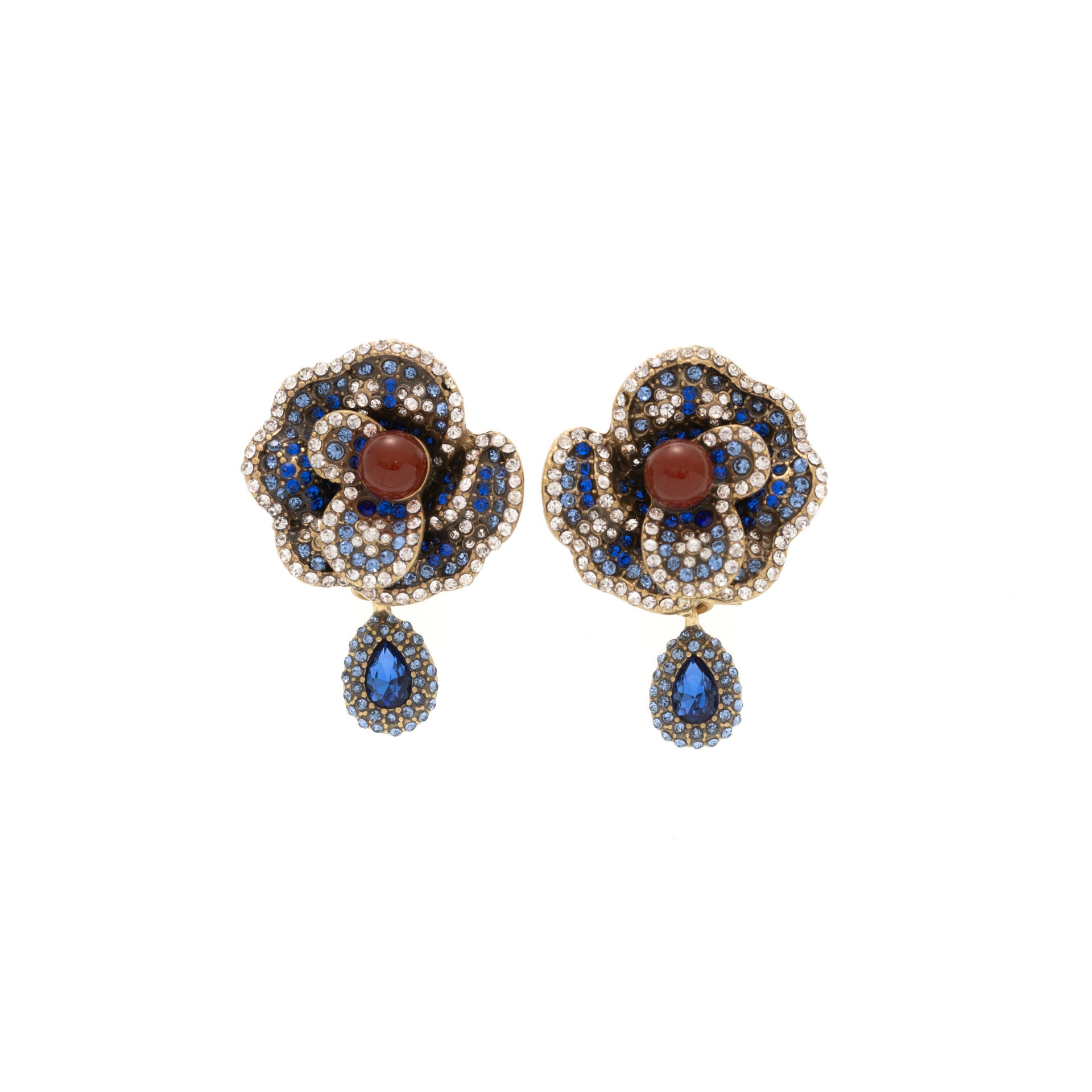 French retro niche design feature earrings