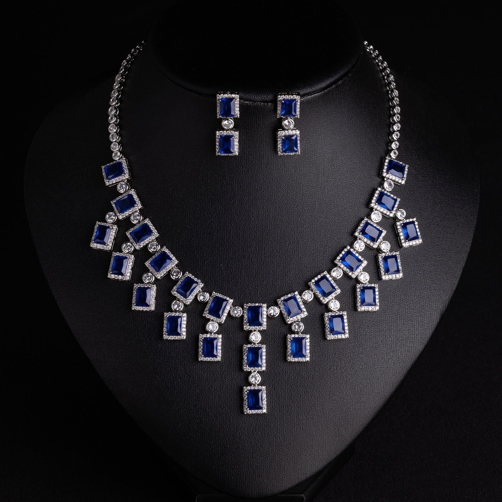 Luxury Emerald Green Crystal Jewelry Set – Statement Necklace and Earrings for Women