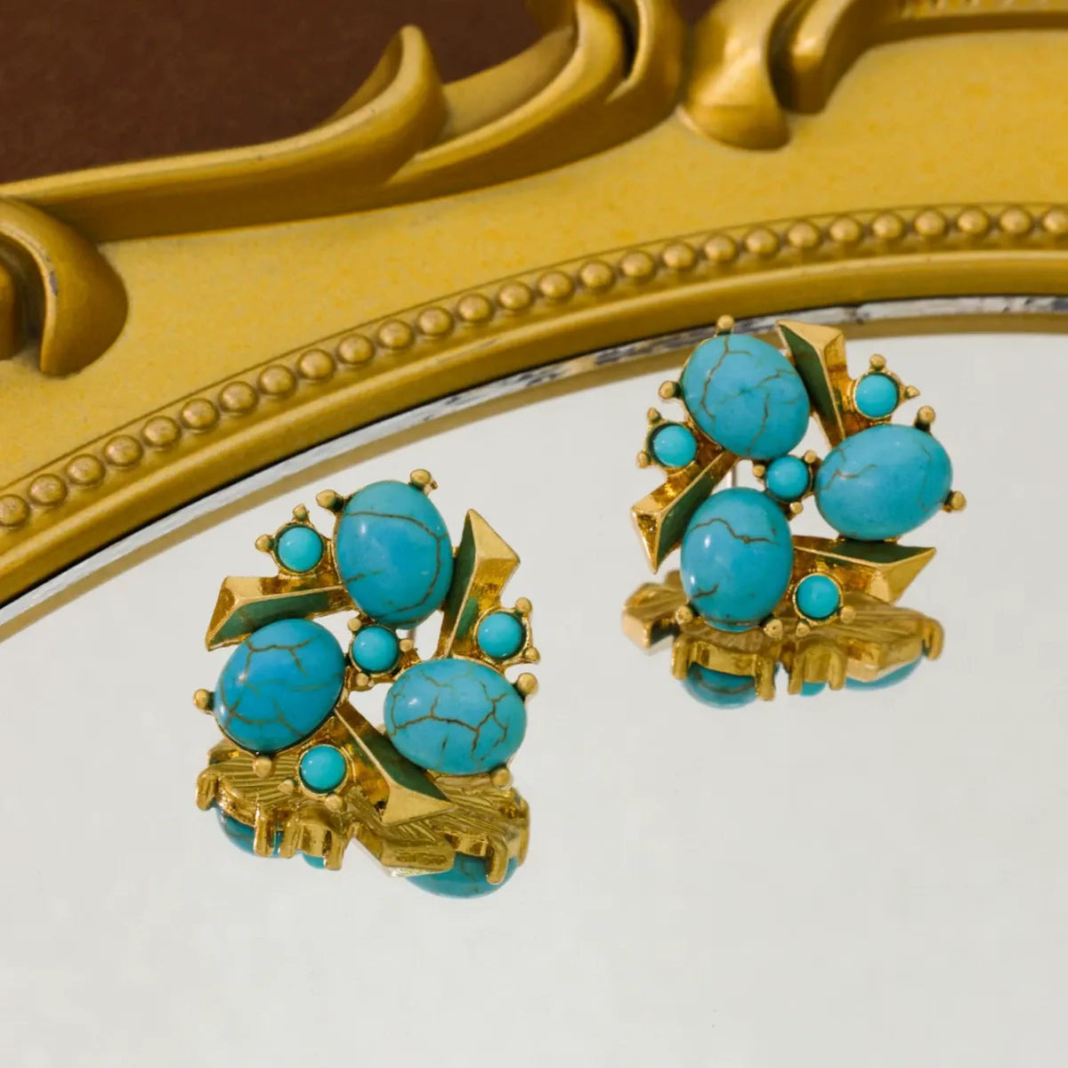 Bijoux fantaisie vintage boucles d'oreilles, bracelets et colliers