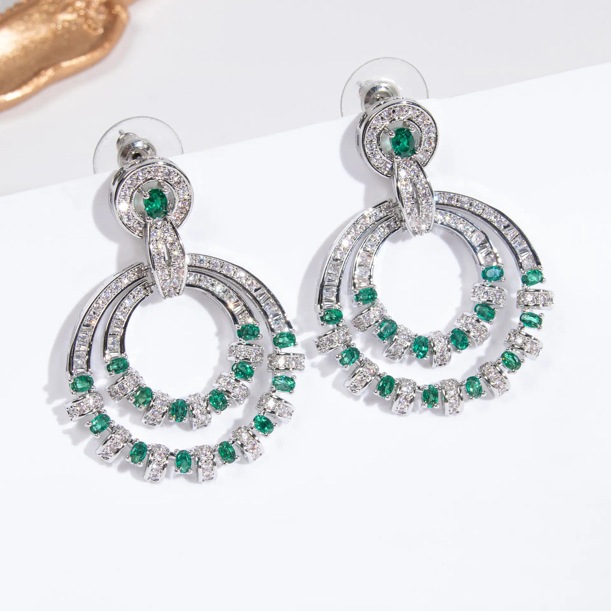 Boucles d'oreilles créoles pendantes de luxe en cristal bleu pour femme