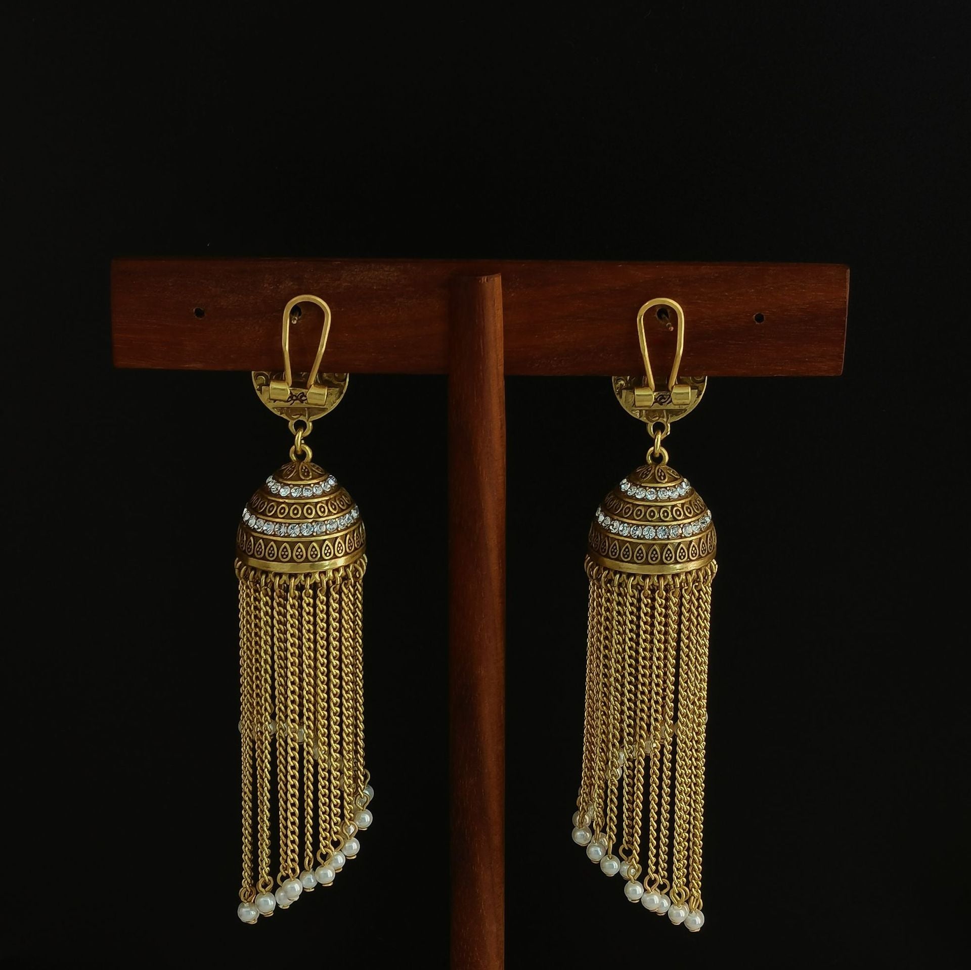 Boucles d'oreilles pendantes Jhumka pampilles dorées vintage