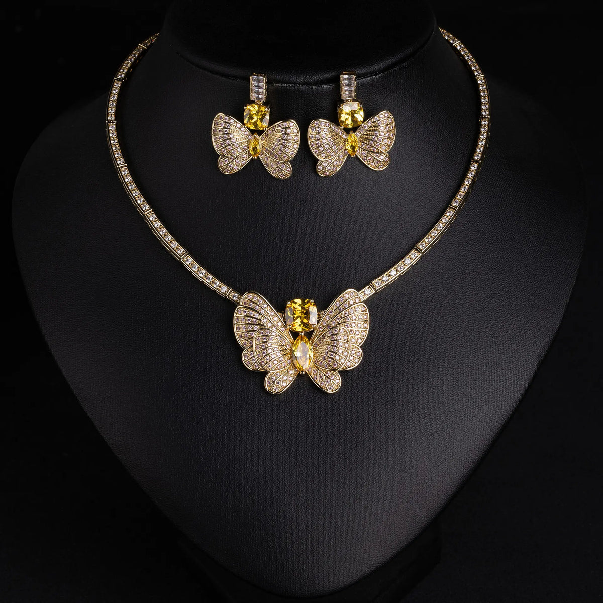 Parure de bijoux de luxe en forme de papillon jaune avec collier et boucles d'oreilles en cristal pour femme