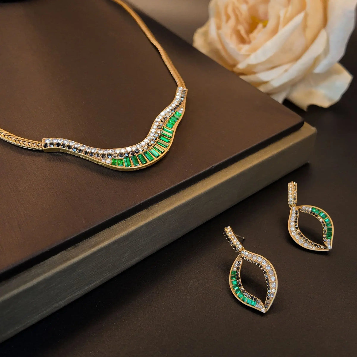 Parure de bijoux feuille strass mode