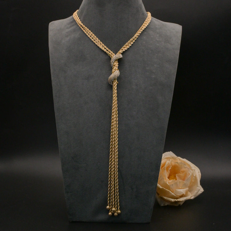 Gold Medieval Tassel Necklace Jewelry Set