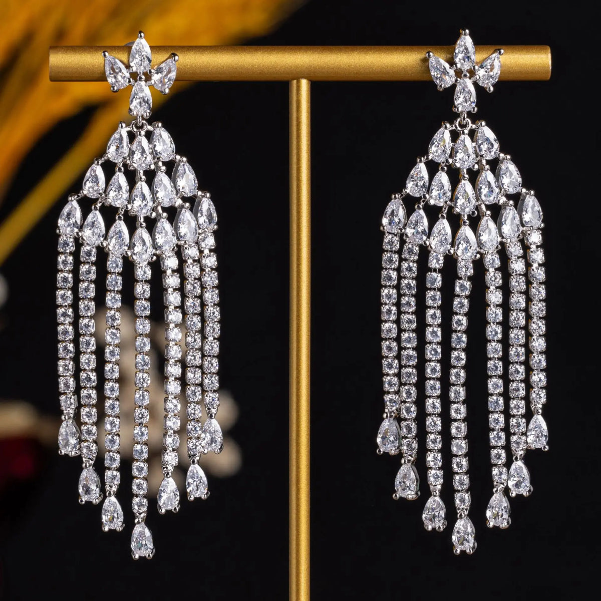 Boucles d'oreilles pendantes saphir bleu glamour pour événements formels