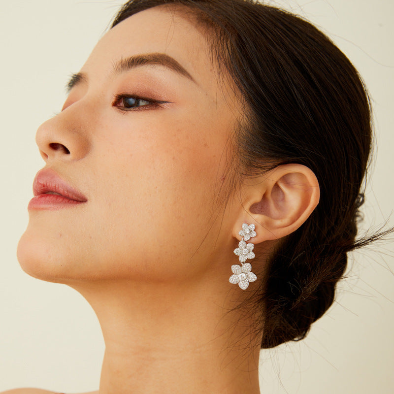 Fine craft copper gold-plated diamond-encrusted flower earrings