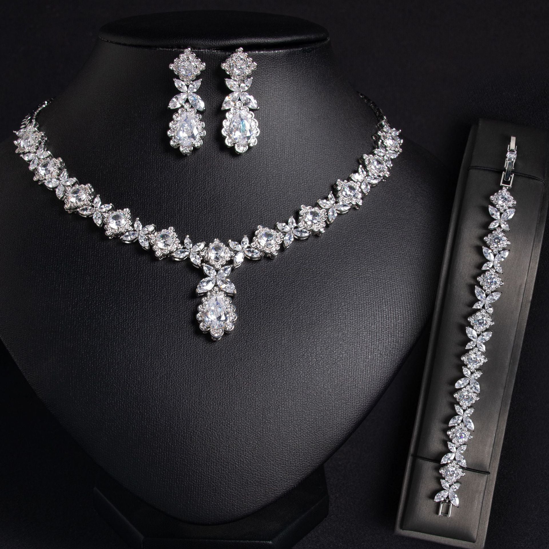 Luxury Emerald Green Crystal Necklace Earrings Bracelet Jewelry Set for Women