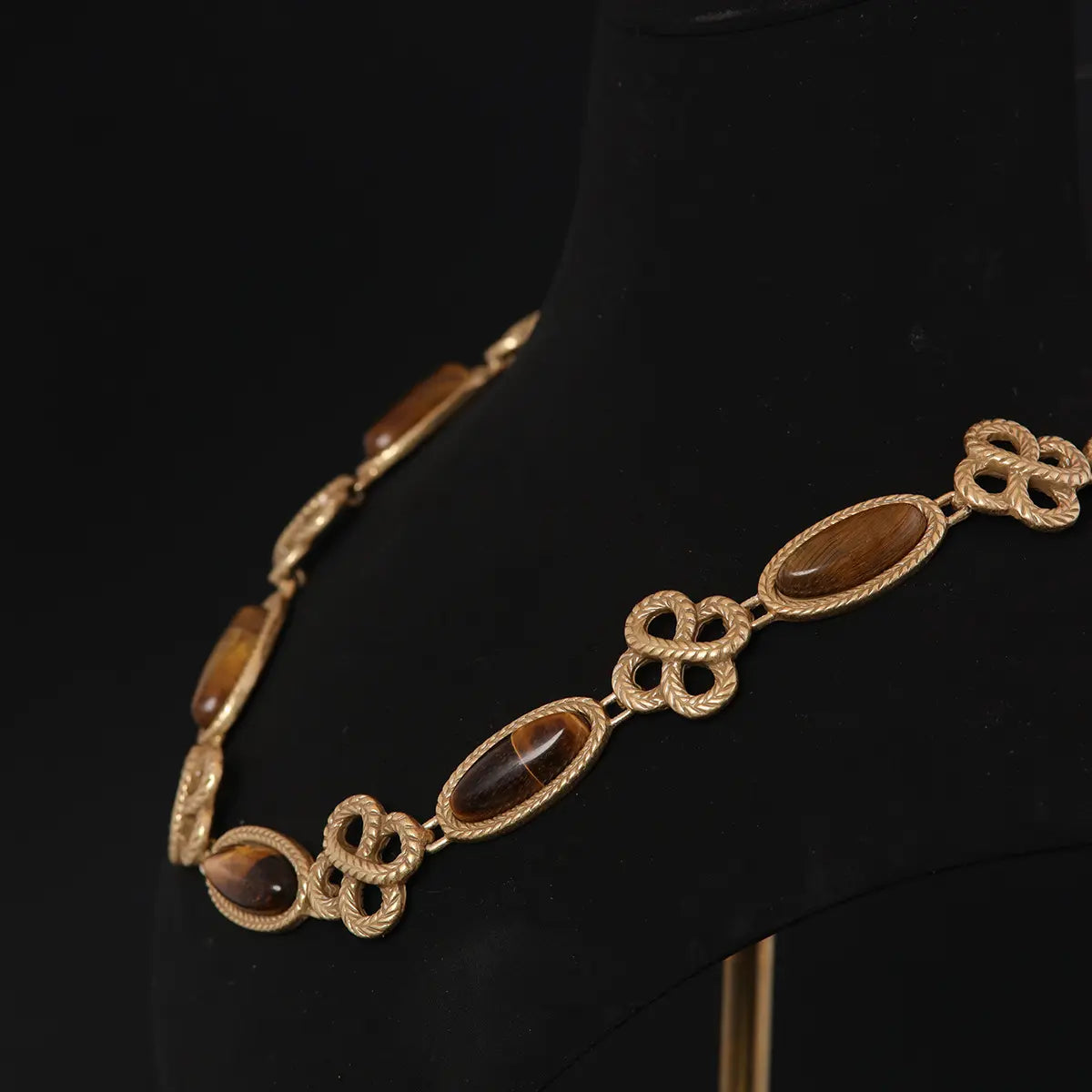 Parure de collier médiévale en cuivre plaqué œil de tigre ancien