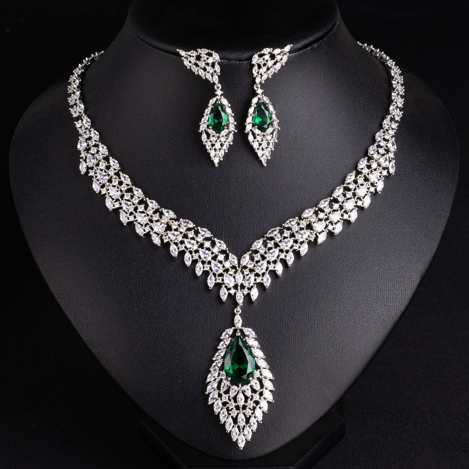 Luxury Zircon Wings Earrings Necklace Set