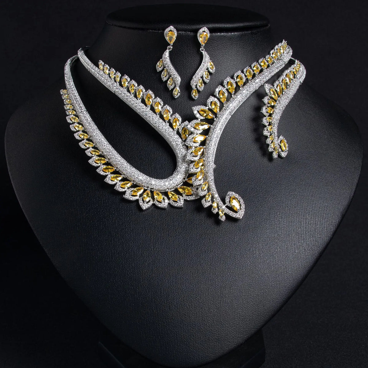 Glamorous Red Gemstone Necklace and Earrings Set – Luxury Evening Jewelry Collection
