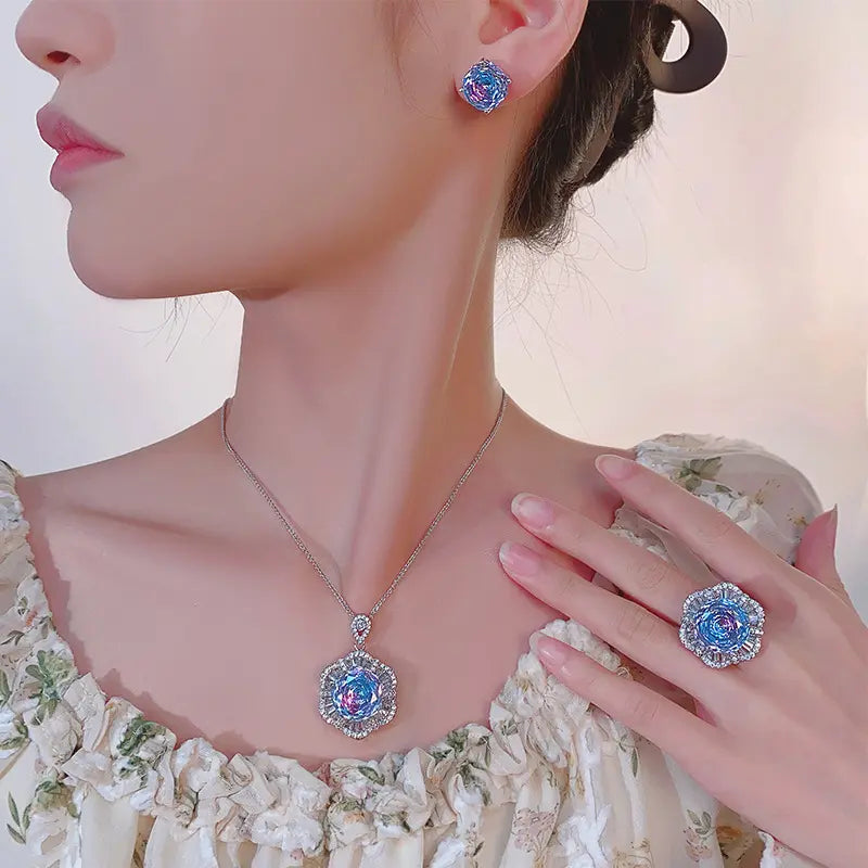 Parure de bijoux de luxe florale en cristal Aurore – Collier, boucles d'oreilles et bague
