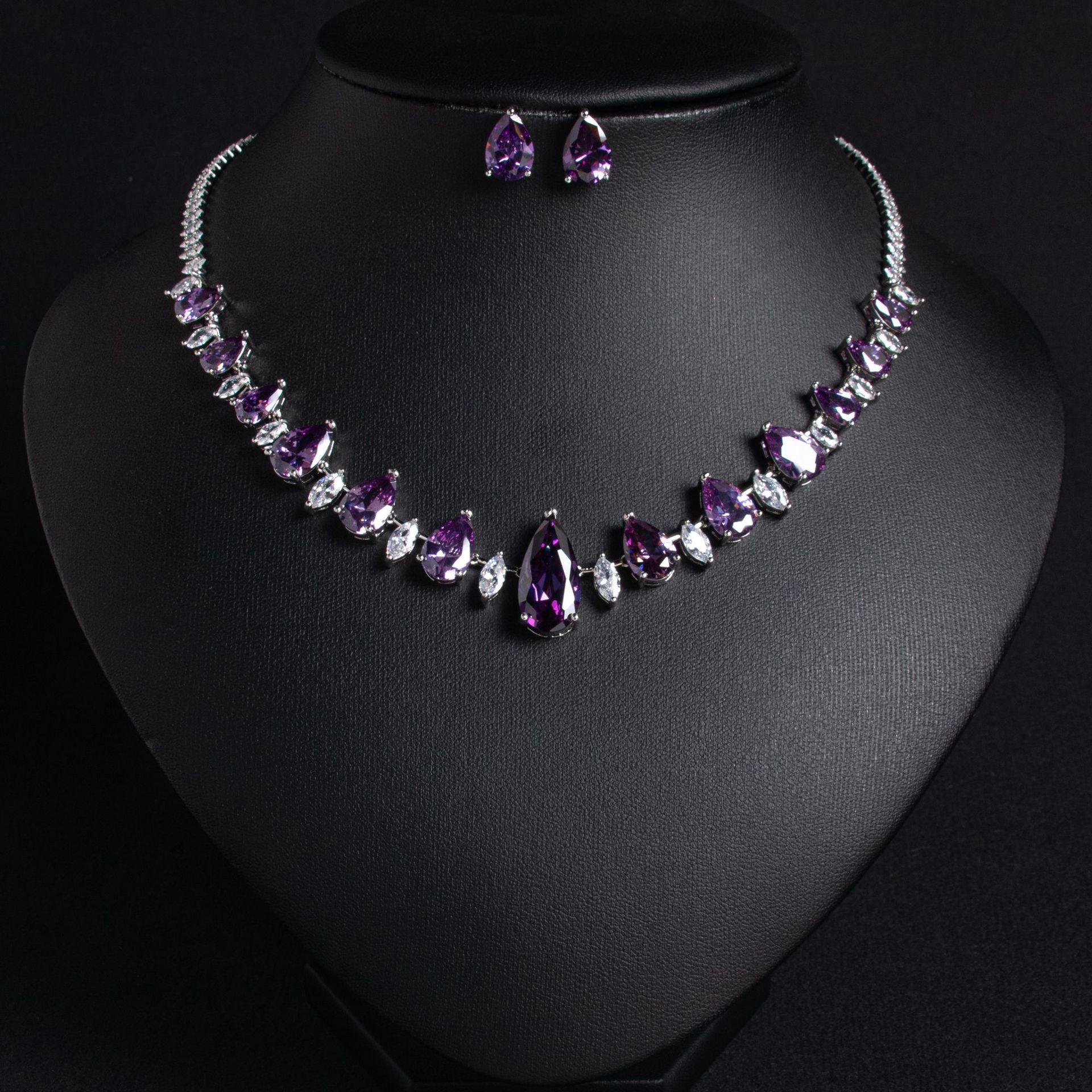 Luxury Deep Red Teardrop Gemstone Necklace Set for Women – Elegant Jewelry with Matching Earrings