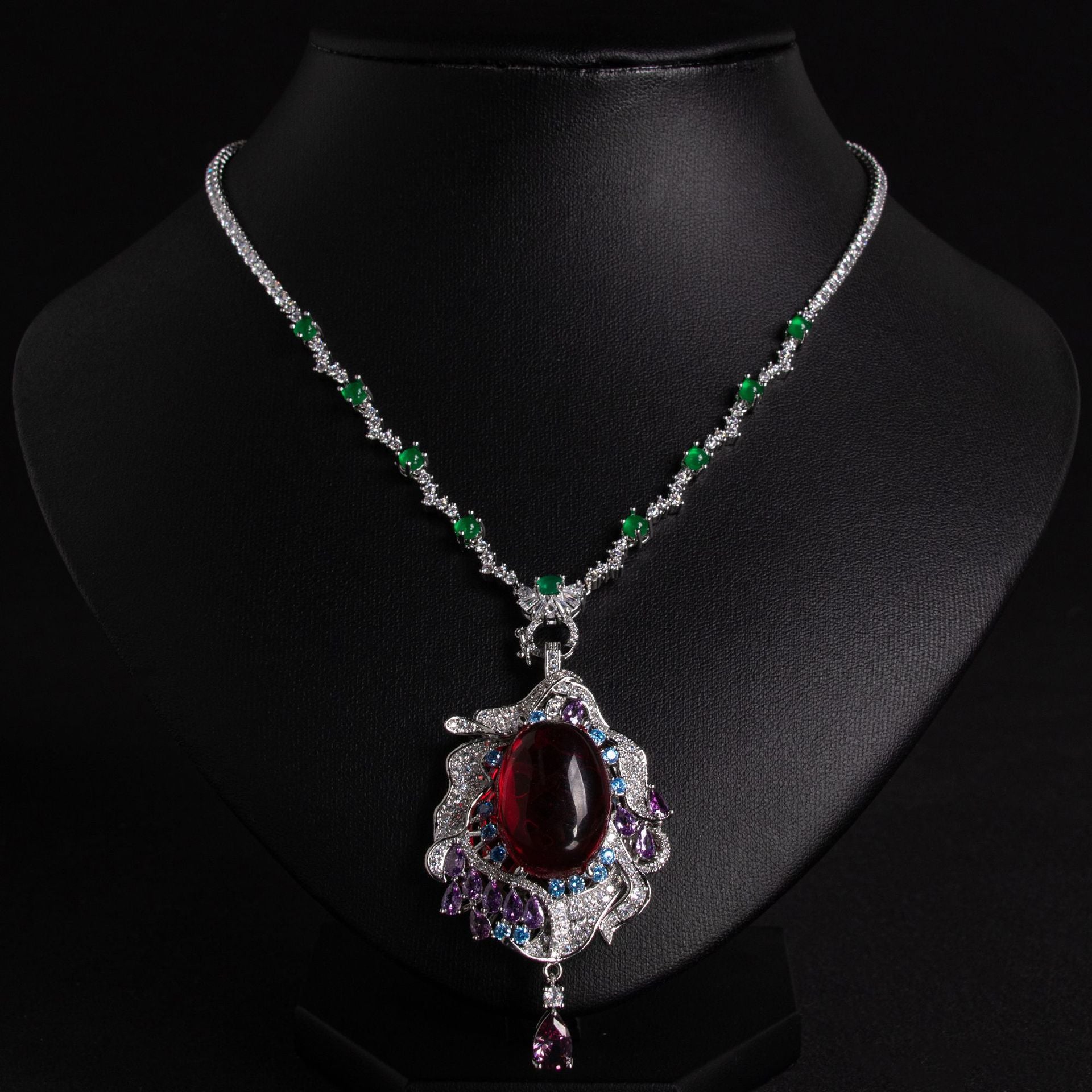 Royal Style Multicolor Crystal Necklace – Large Red Stone Pendant Jewelry