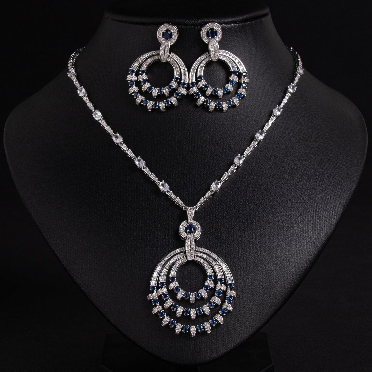 Elegant Blue Crystal Circle Jewelry Set – Silver Necklace Earrings for Women