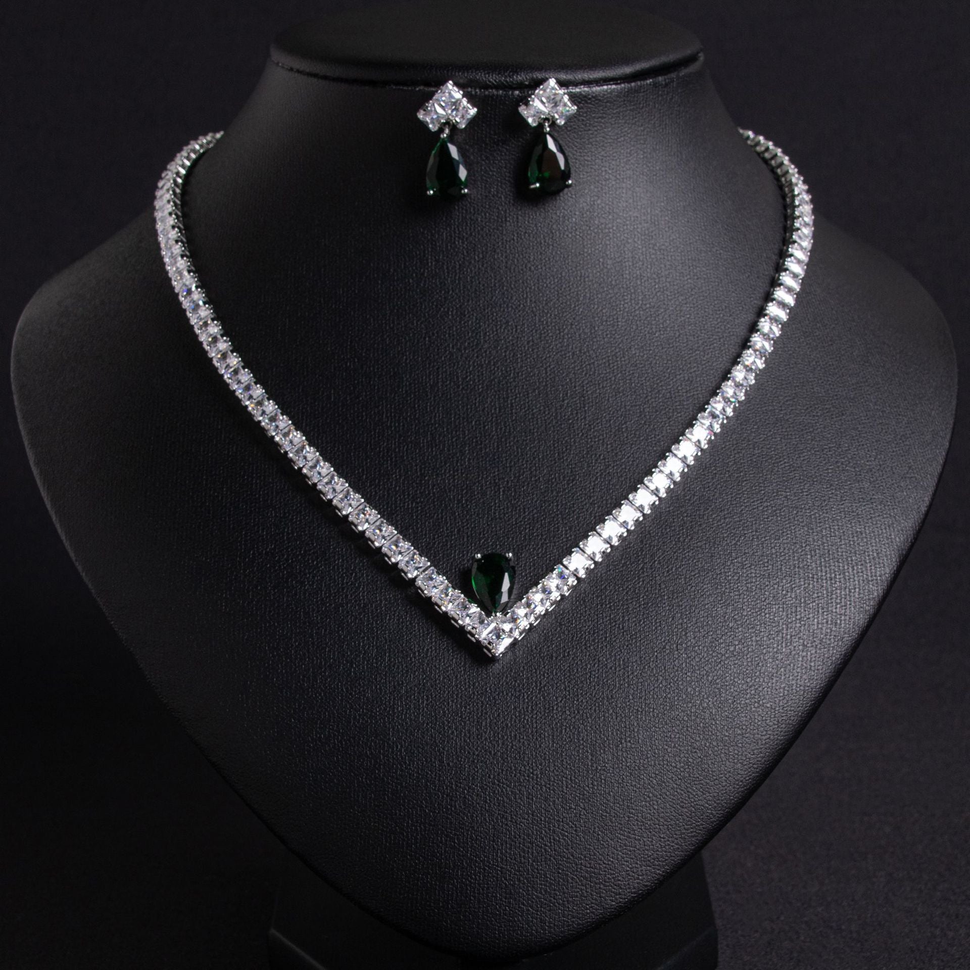 Luxury Pink Teardrop Crystal Necklace and Earrings Jewelry Set for Women