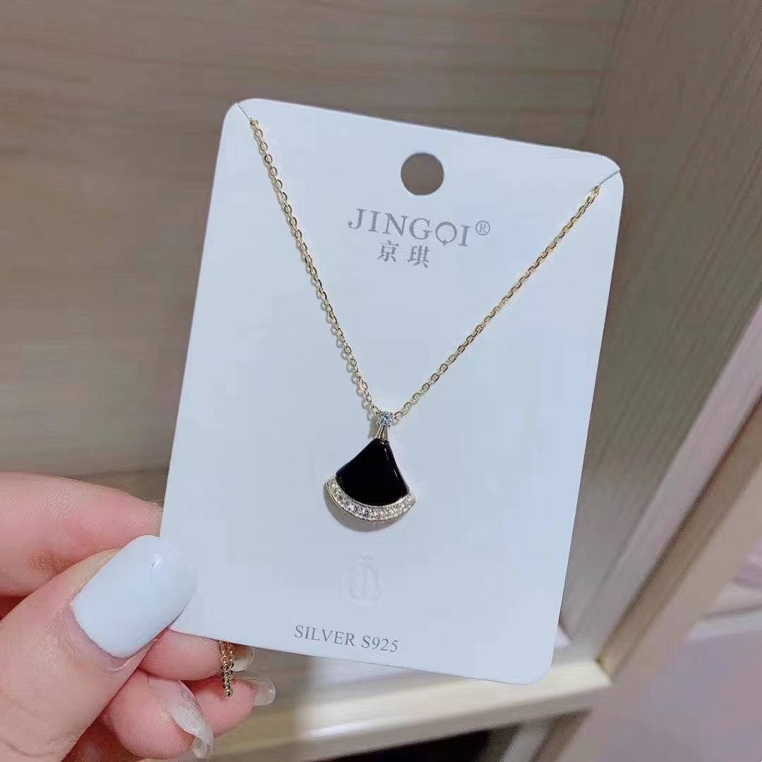 Fashion small fan shell necklace