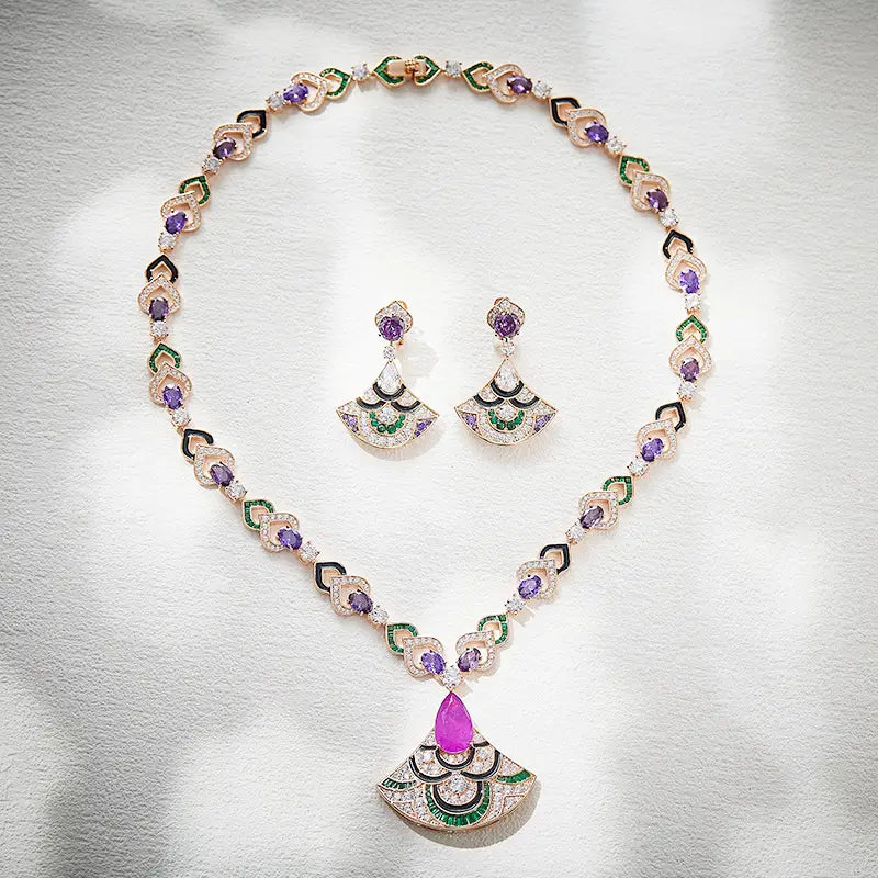 Nouvelles boucles d'oreilles éventail violet plaqué or