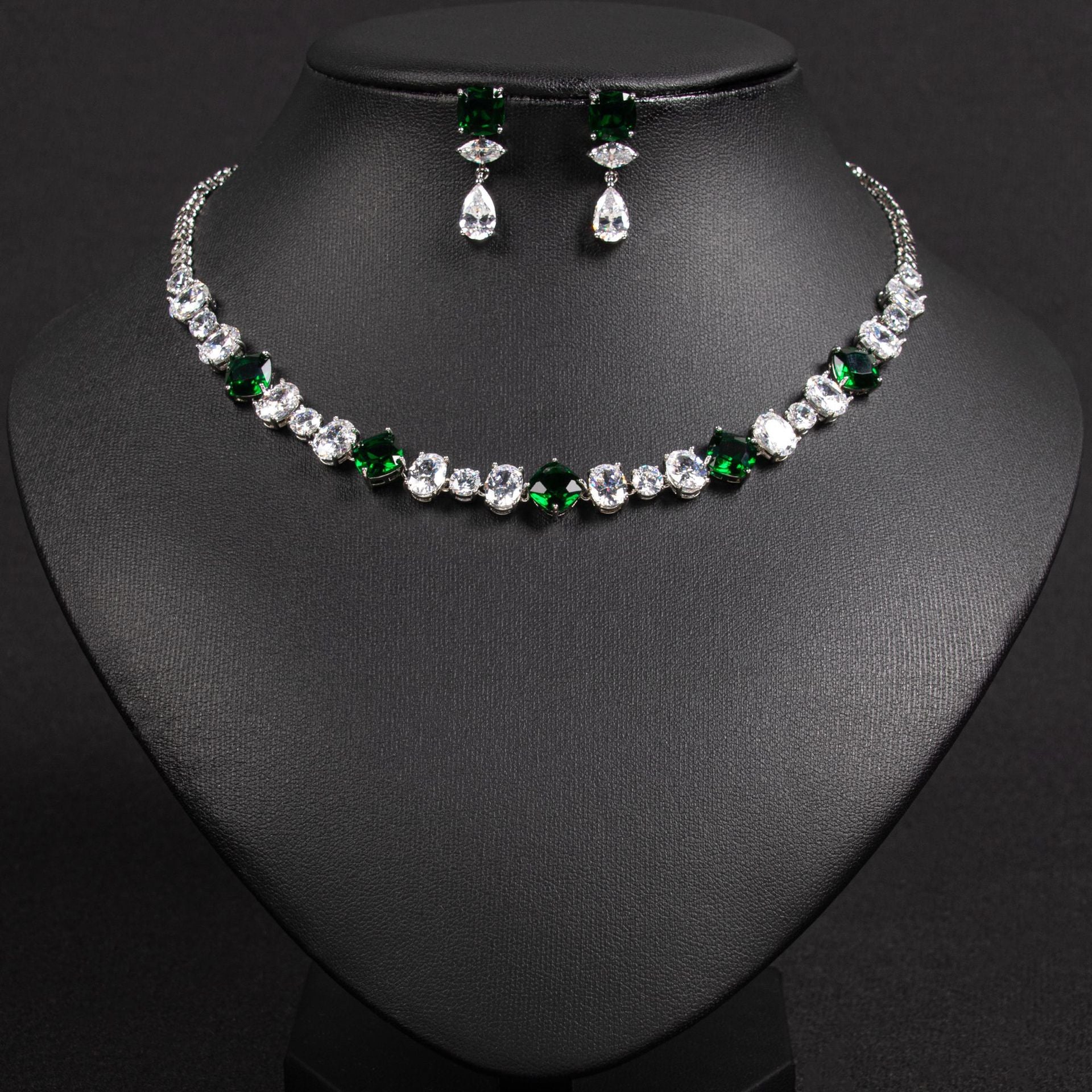 Luxury Blue Crystal Necklace Earrings Set – Elegant Statement Jewelry for Women