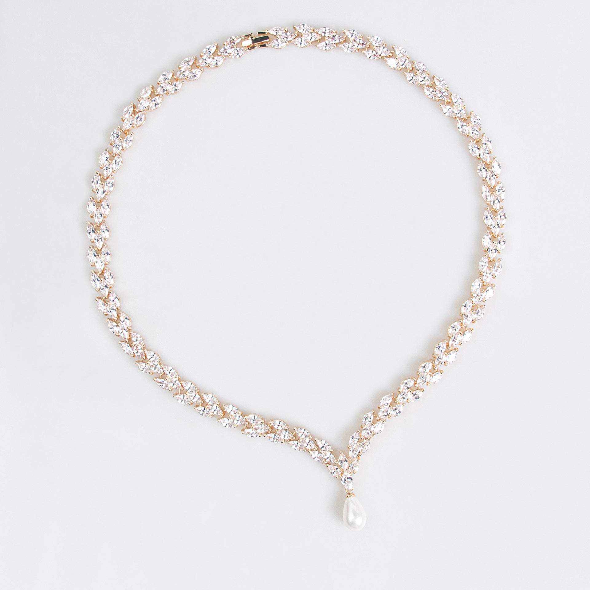 Elegant Pearl Drop Jewelry Set – Gold Tone Crystal Necklace Earrings