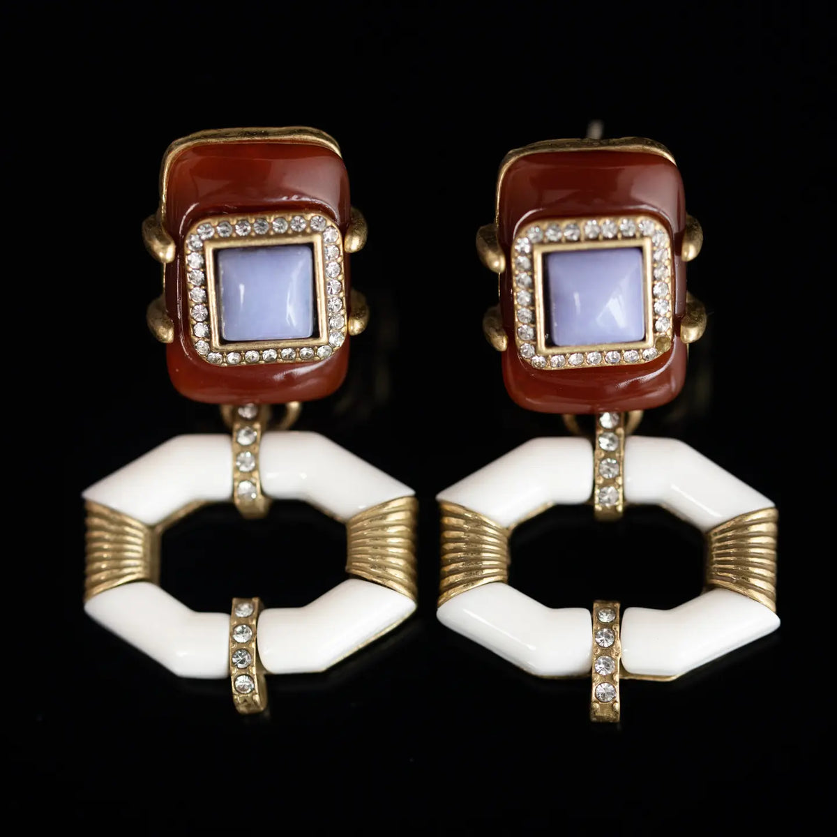 Série de boucles d'oreilles de style médiéval rétro et de niche