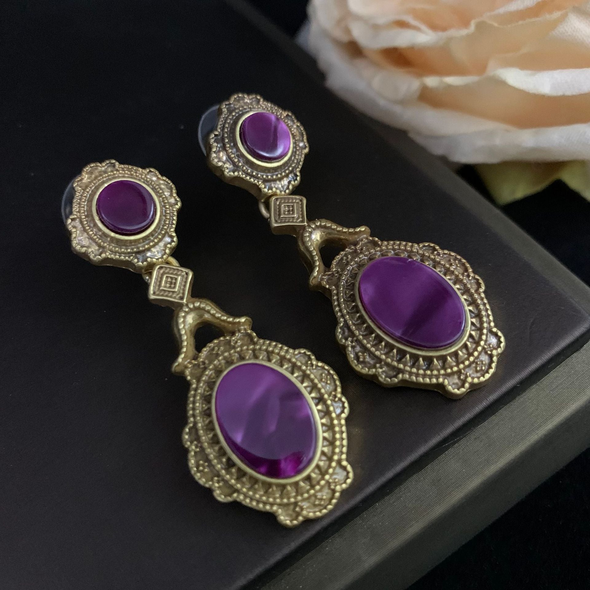 Light luxury high-end water drop gemstone earrings
