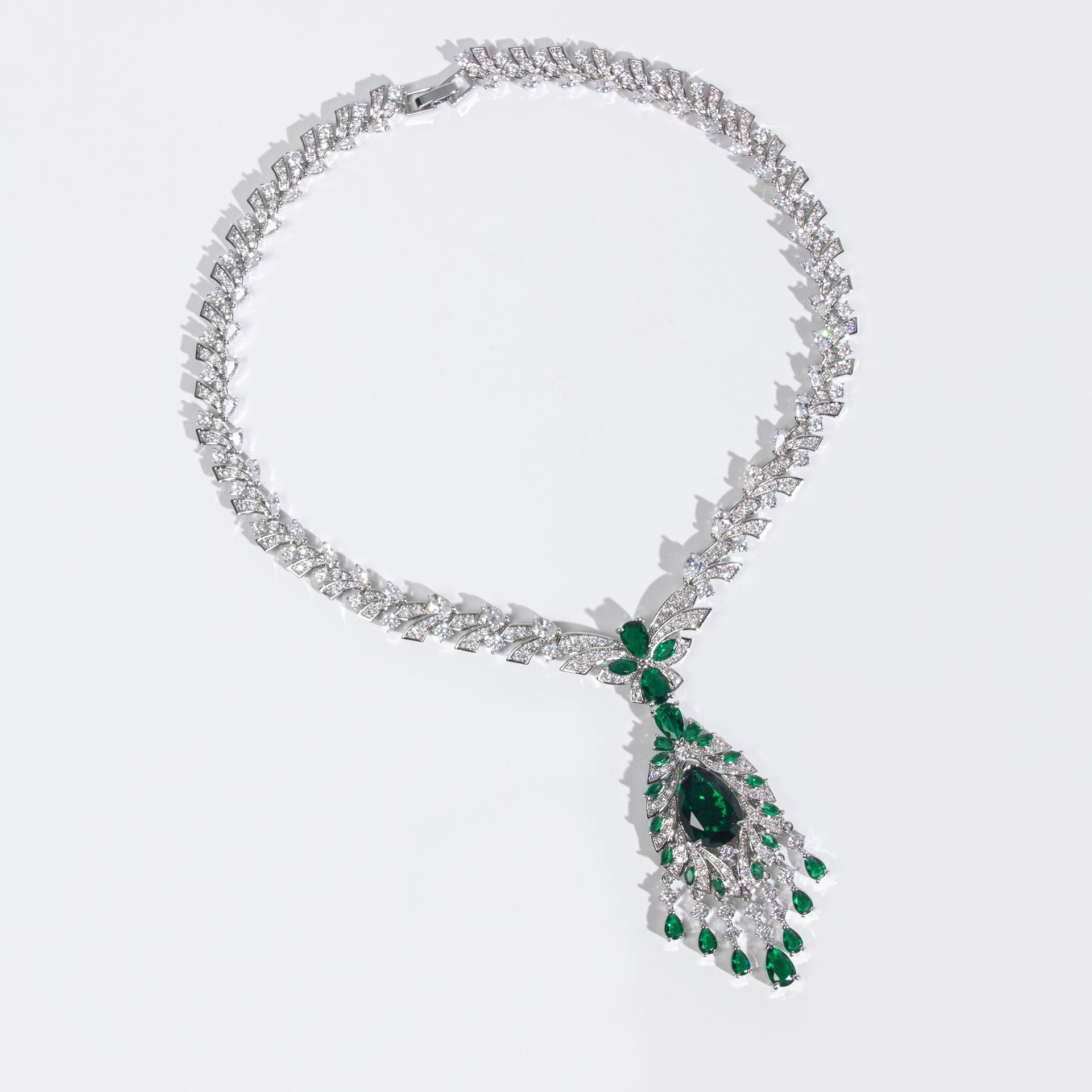 Ensemble collier et boucles d'oreilles en zircon goutte d'eau, style luxe léger