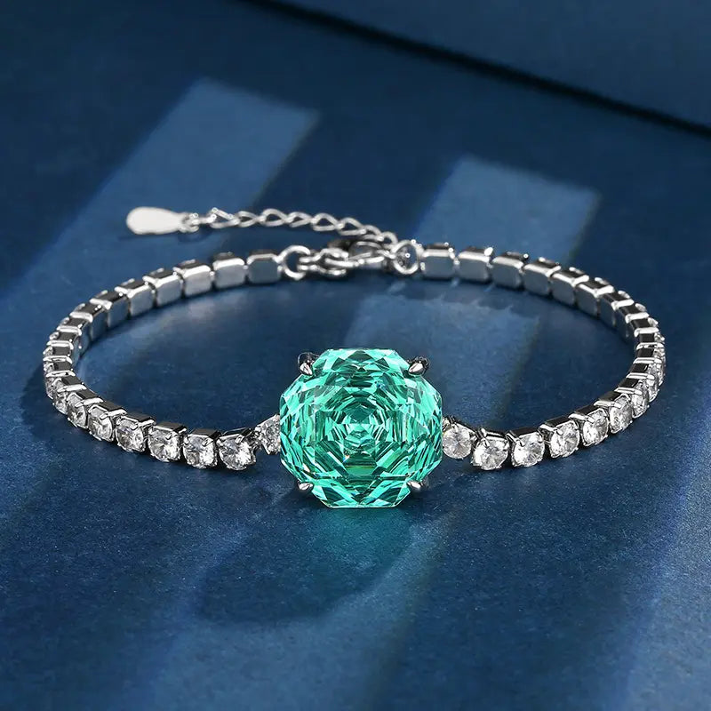 Bracelet élégant entièrement incrusté de zircons