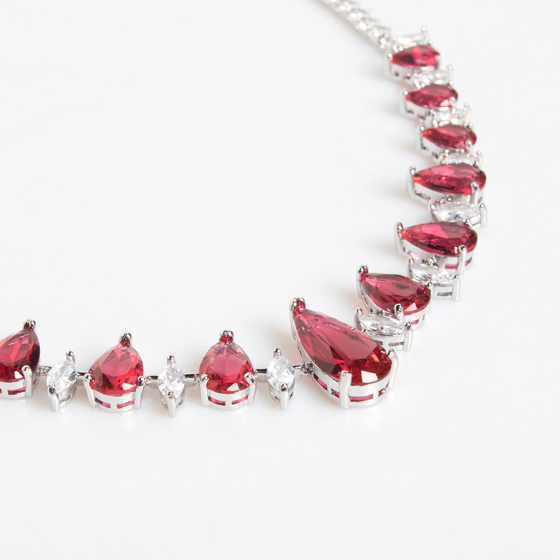Luxury Deep Red Teardrop Gemstone Necklace Set for Women – Elegant Jewelry with Matching Earrings