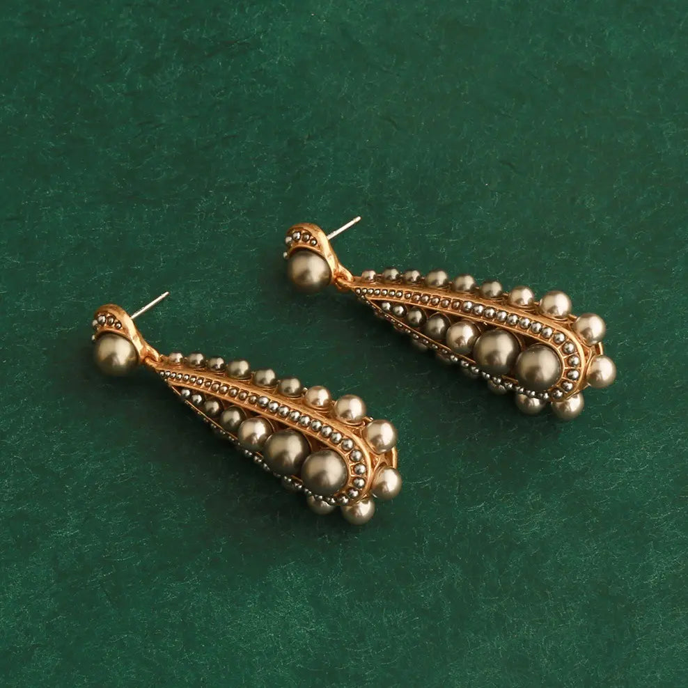 Boucles d'oreilles clous rétro françaises en perles