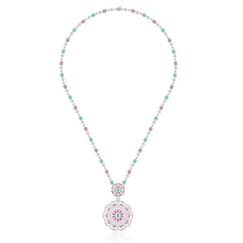 Collier diamant ajouré motif couronne de fleurs tendance