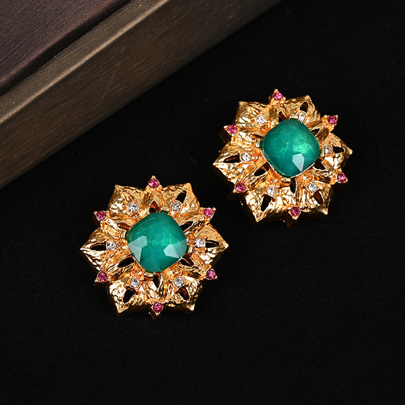 Vintage Geometric Alloy Embossed Green Rhinestone Necklace Set