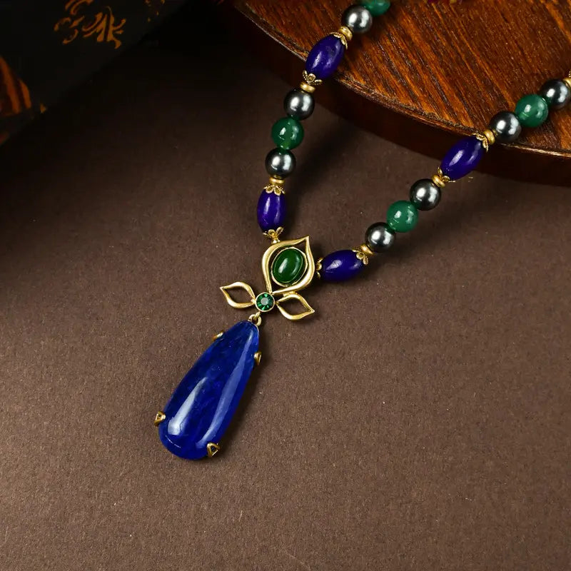 Collier Saphir Goutte d'Eau Style Vintage