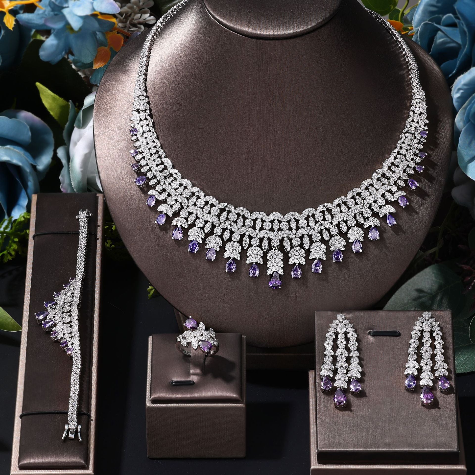 Elegant Emerald Green Evening Jewelry Set for Women