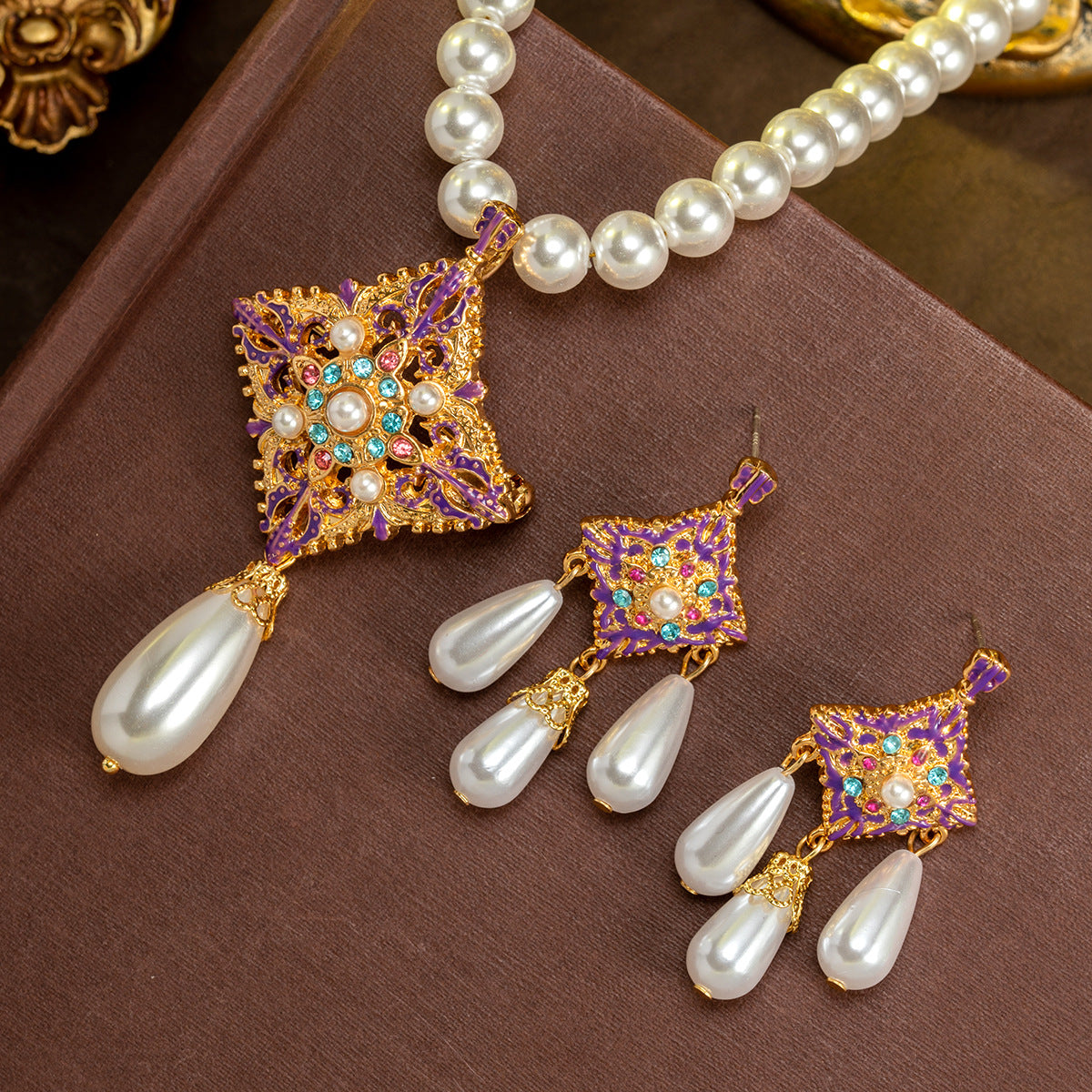 Luxury Pearl and Purple Bow Necklace and Earrings Set
