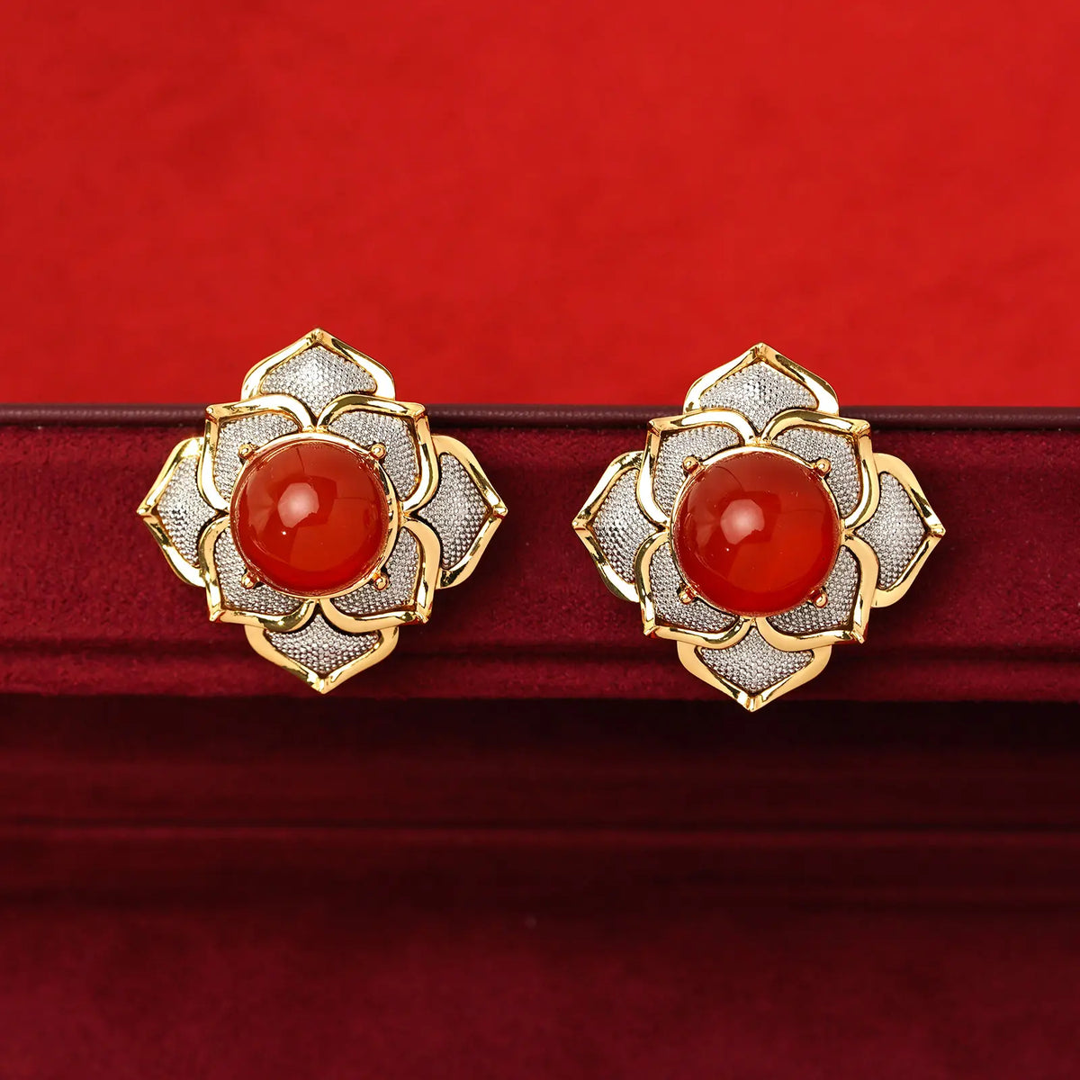 Parure de bijoux pour femme de luxe léger, motif camélia rouge médiéval, collier avec pendentif, boucles d'oreilles aiguilles tremella émail, style industriel lourd