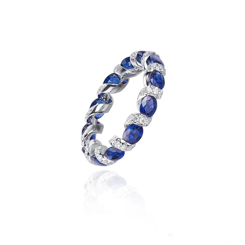 Bague empilable minimaliste en cristal rubis