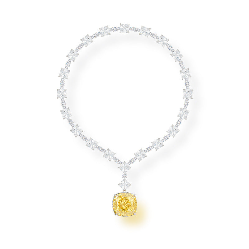 Fashion gold-plated ice flower large diamond necklace