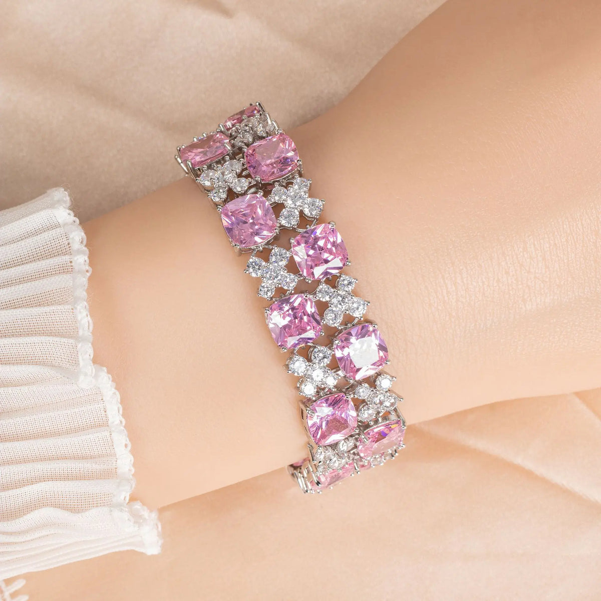 Bracelet trésor élégant à double rangée de zircon carré et coloré