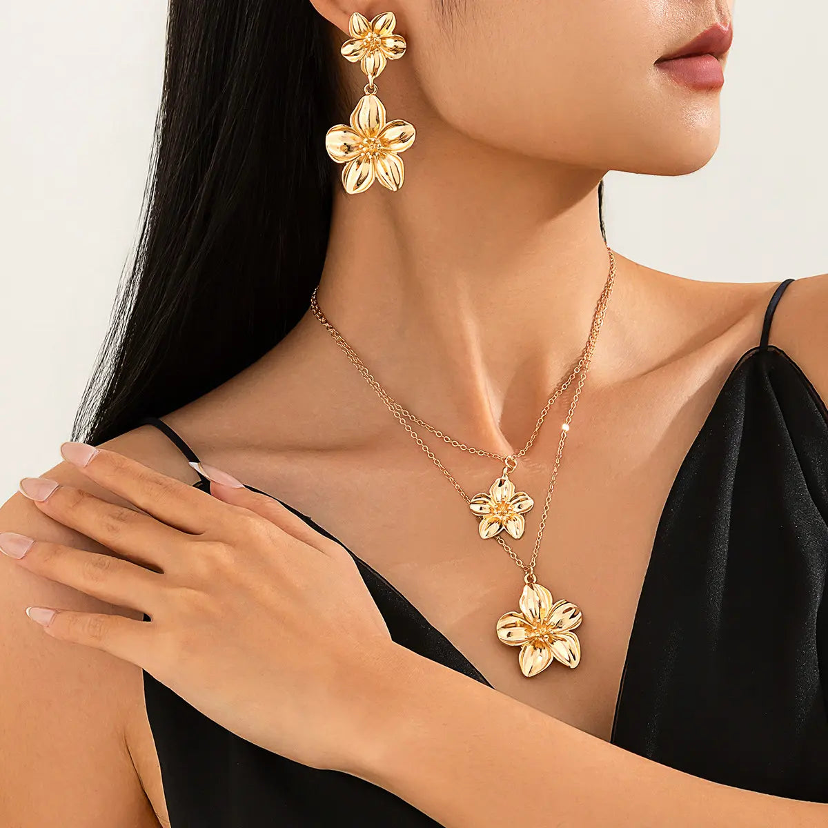 Collier pendentif double fleur français