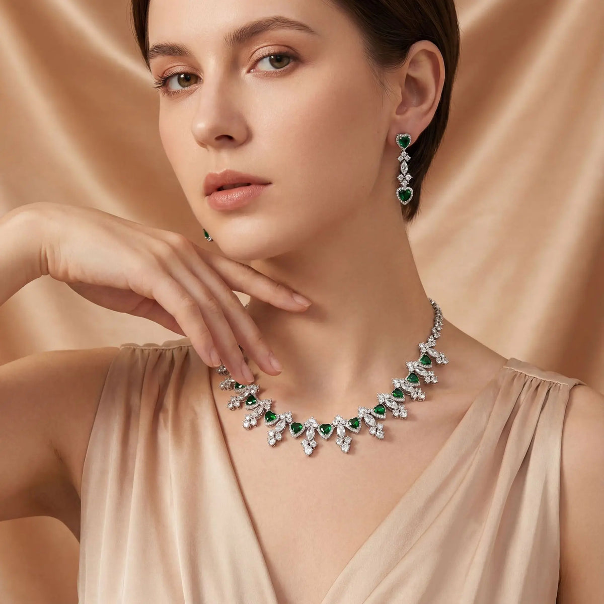 Luxury Emerald Pink Crystal Necklace and Earrings Jewelry Set