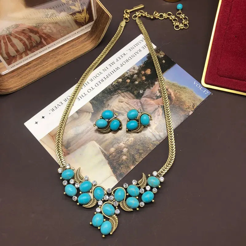 Ensemble collier et boucles d'oreilles turquoise au design vintage