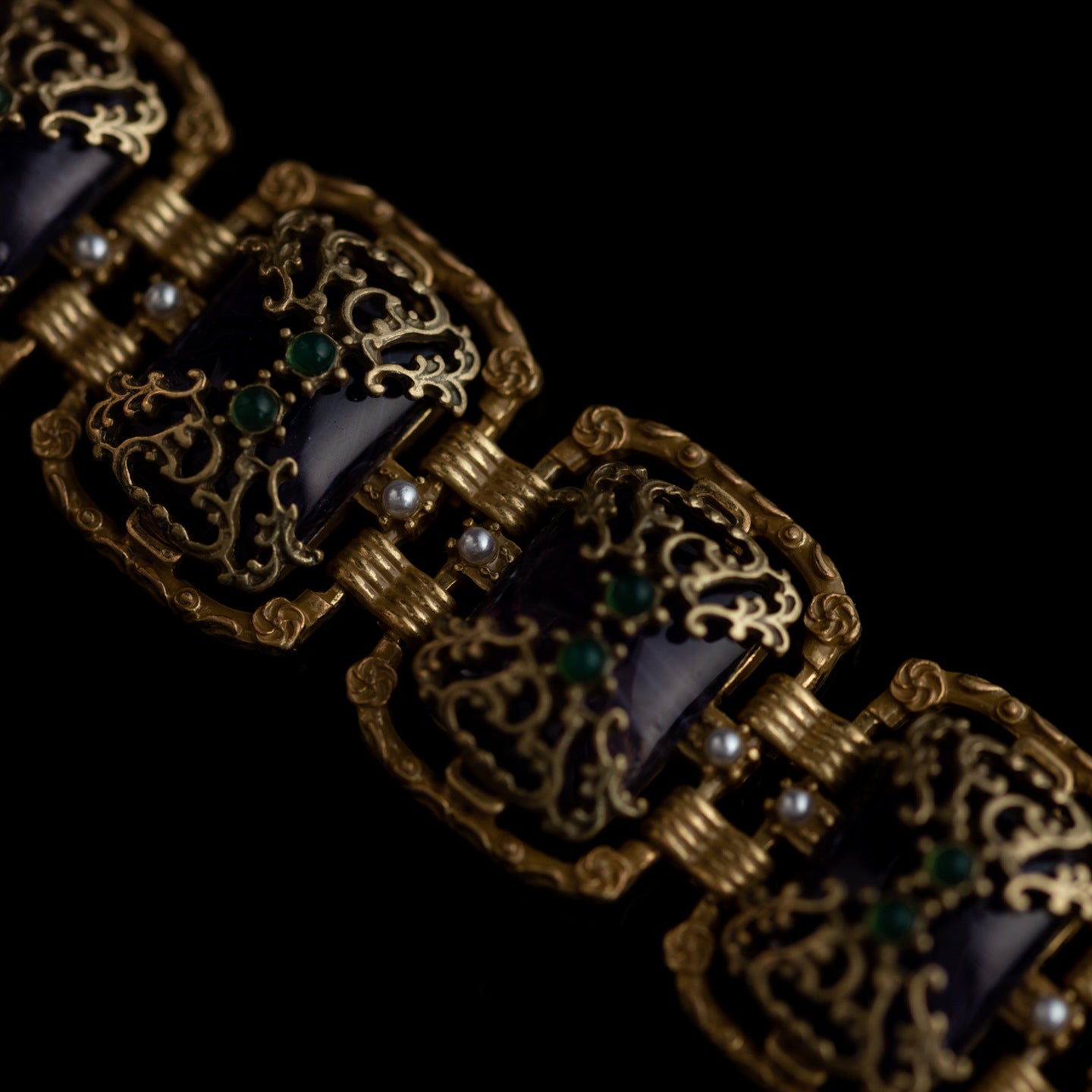 Medieval purple hollow heavy industry pendant necklace set