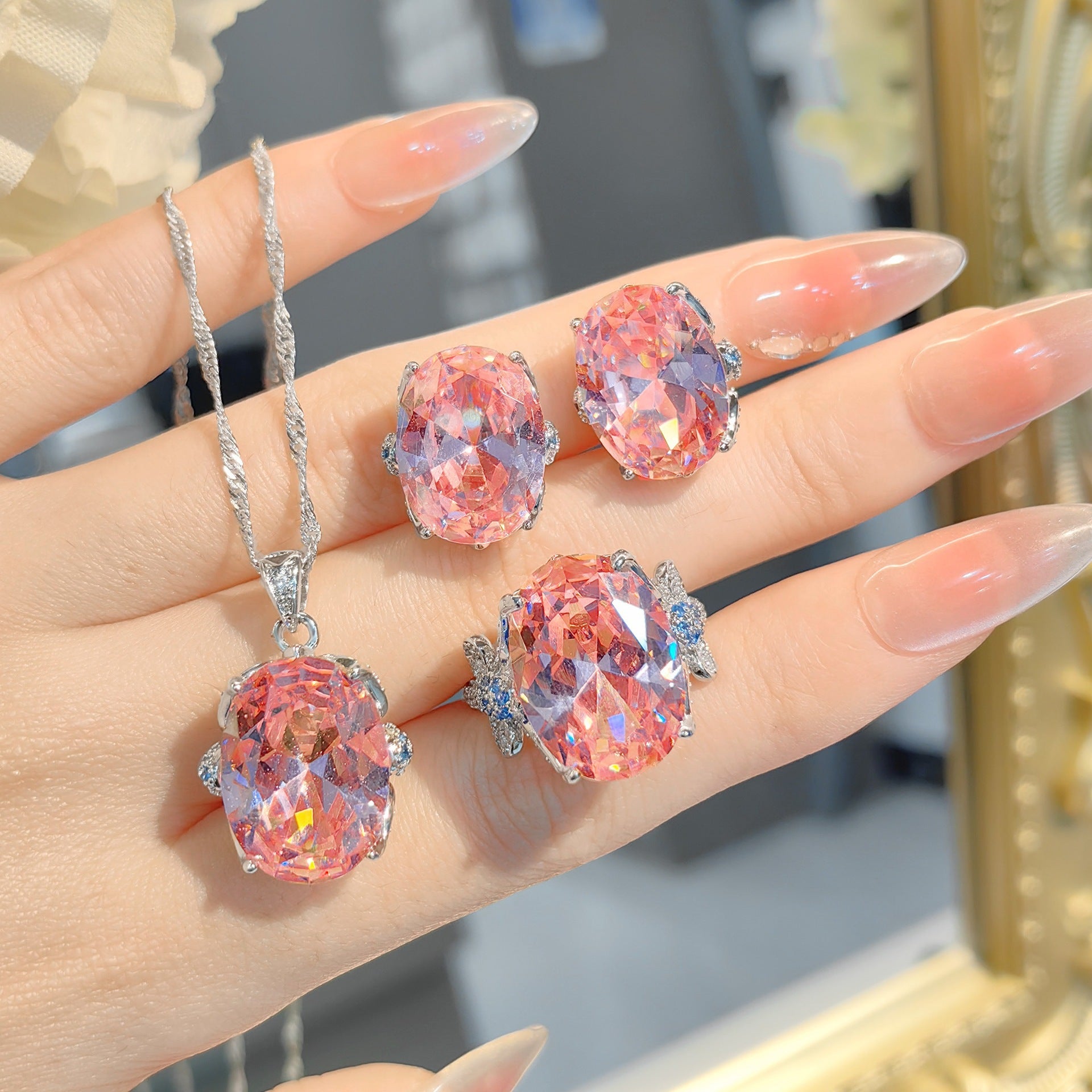 Light luxury pink pigeon egg colored gemstone series