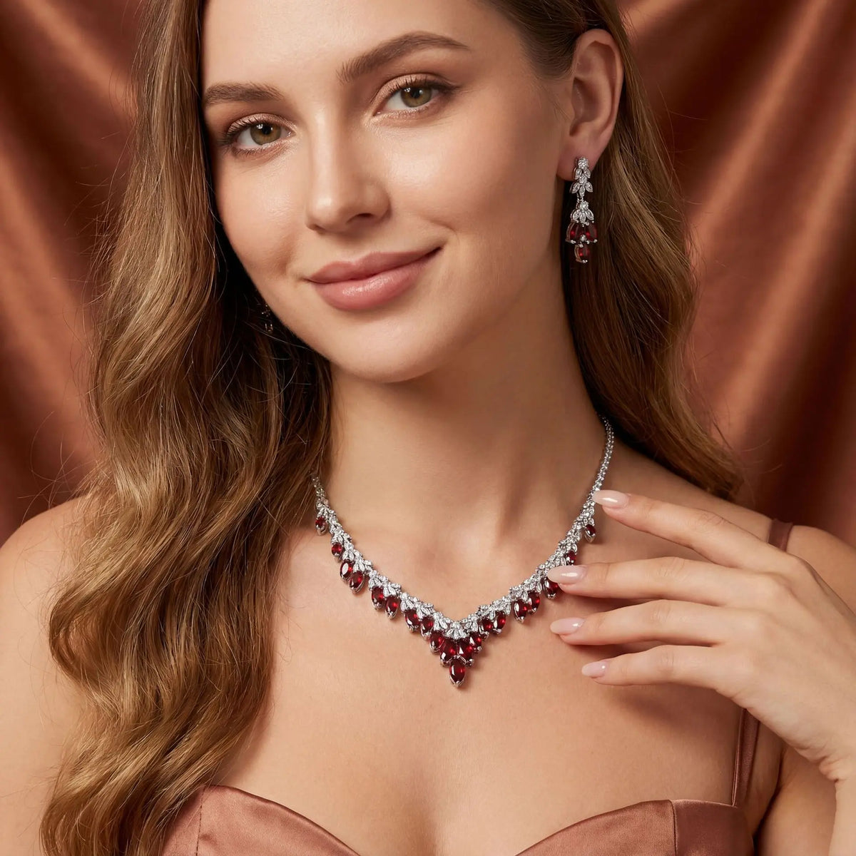 Parure Collier en V et Boucles d'Oreilles Cristal Rubis de Luxe