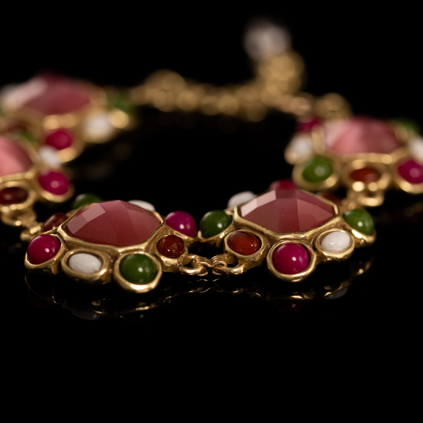 Ensemble carré de pierres naturelles de couleur médiévale, élégant