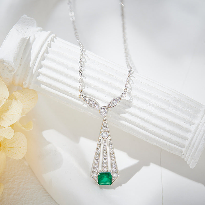 Light Luxury Platinum Plated Emerald Pendant
