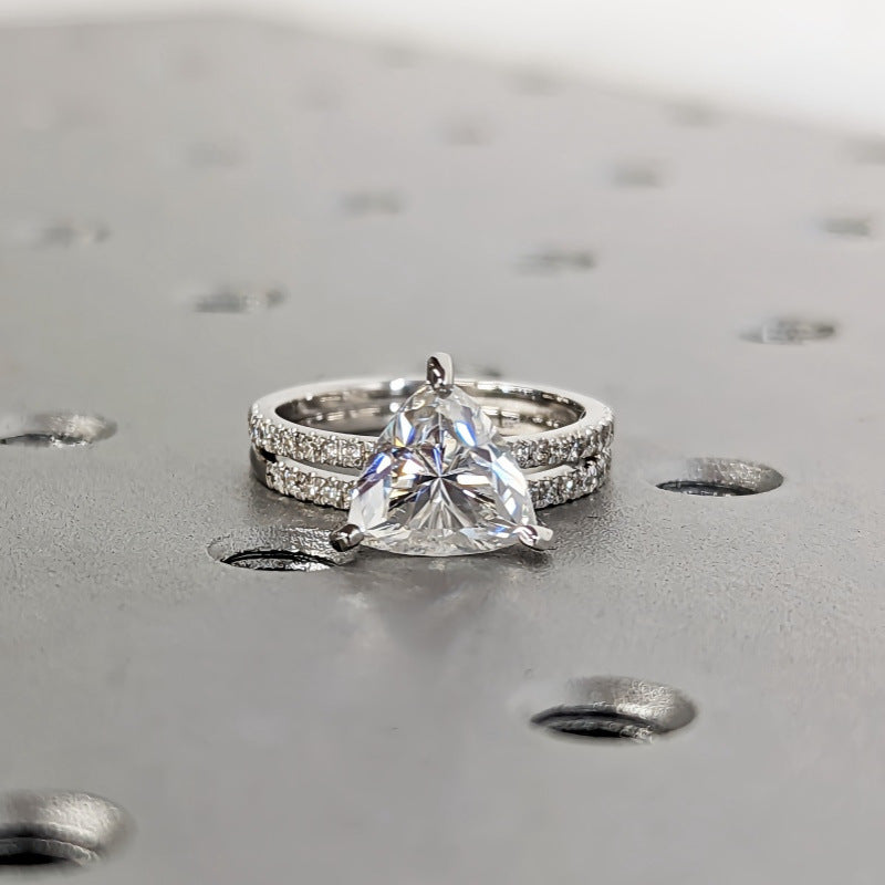 Fashion three-carat zircon couple ring