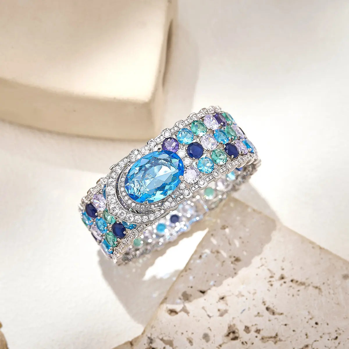 Parure Collier et Boucles d'Oreilles de Pierres Précieuses Multicolores de Luxe pour Tenues de Soirée Élégantes
